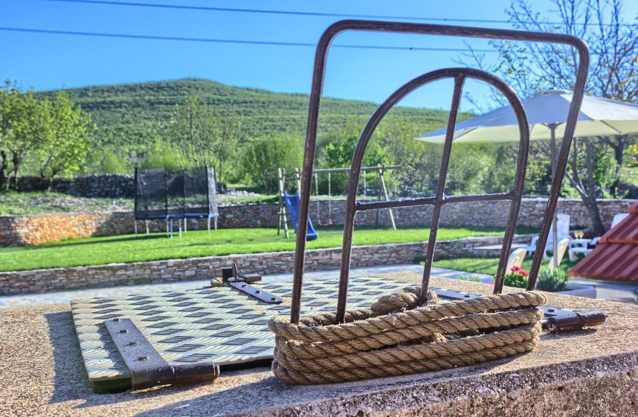 Dalmatia Stone House - Heated Pool Pension Biorine Buitenkant foto