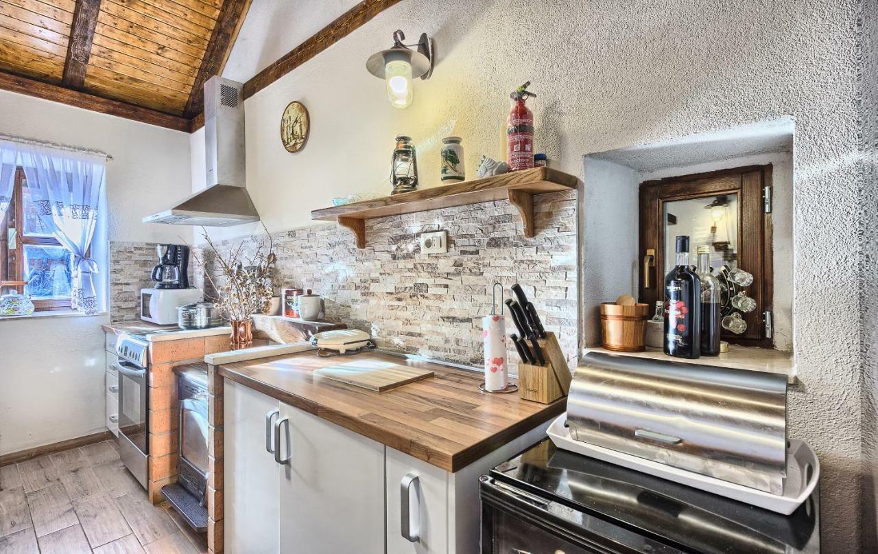 Dalmatia Stone House - Heated Pool Pension Biorine Buitenkant foto